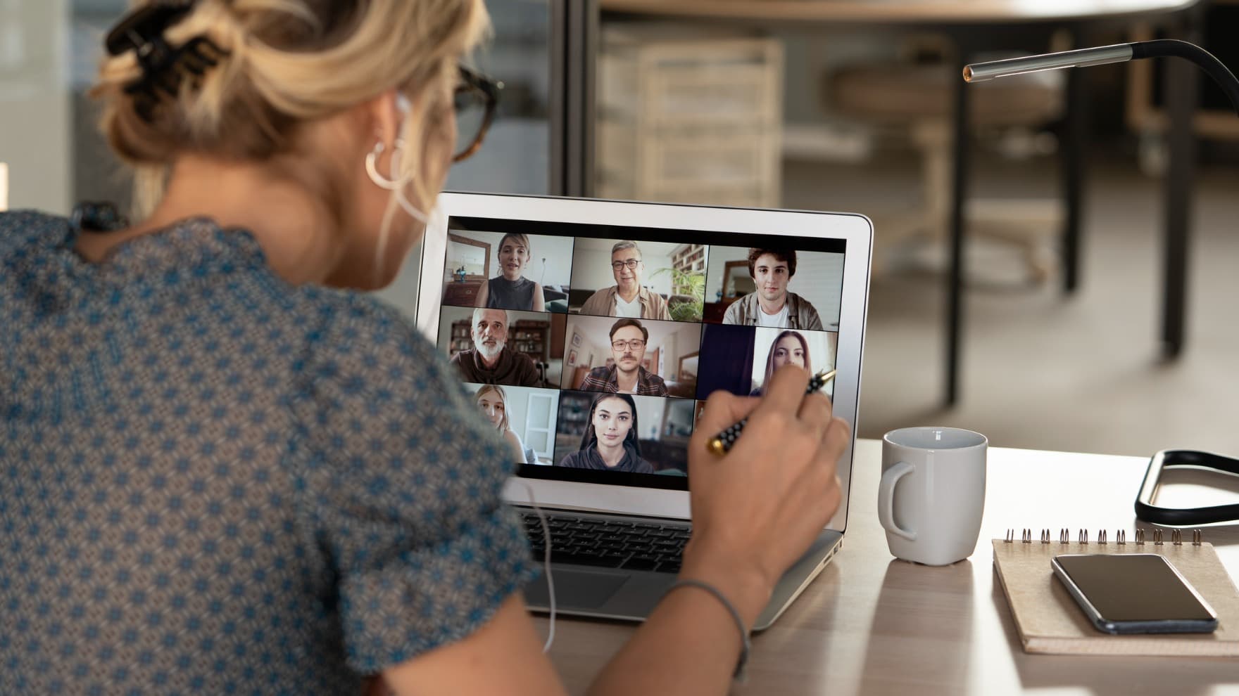 6 Powerful Strategies to Motivate and Lead a Remote Sales Team